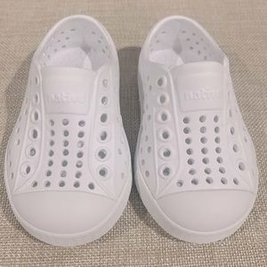 Native Shoes size C4